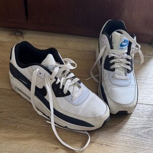 Nike Air Max 90 sneakers